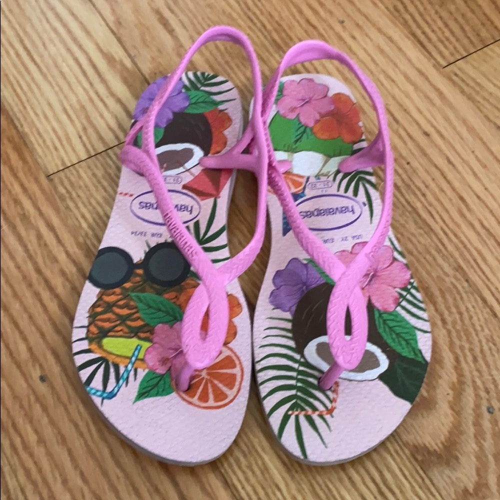 Worn once Havaianas flip flops size 2Y US - girls